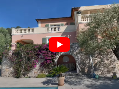 Close to Monaco: villa for sale in Roquebrune Cap Martin, quiet location with panoramic sea view.