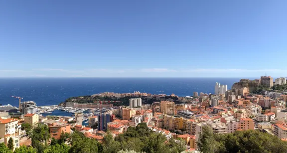 Contemporary villa to be built in Beausoleil, with sea views over Monaco. — real estate on the French Riviera — photo 1