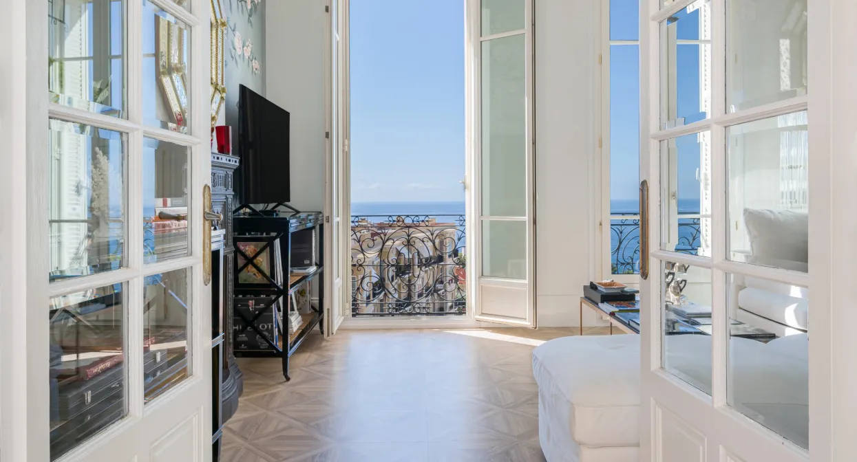 Unique penthouse with terraces and sea views — real estate on the French Riviera — photo 70
