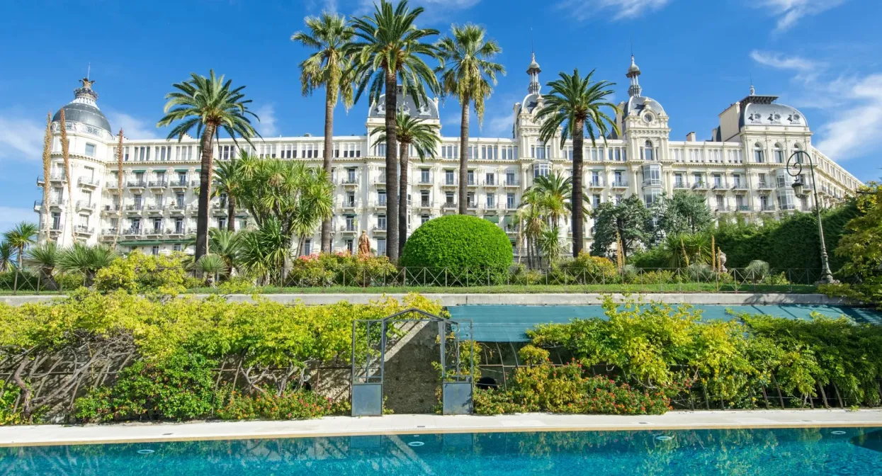 Apartment with panoramic view and dominating sea and city — real estate on the French Riviera — photo 15