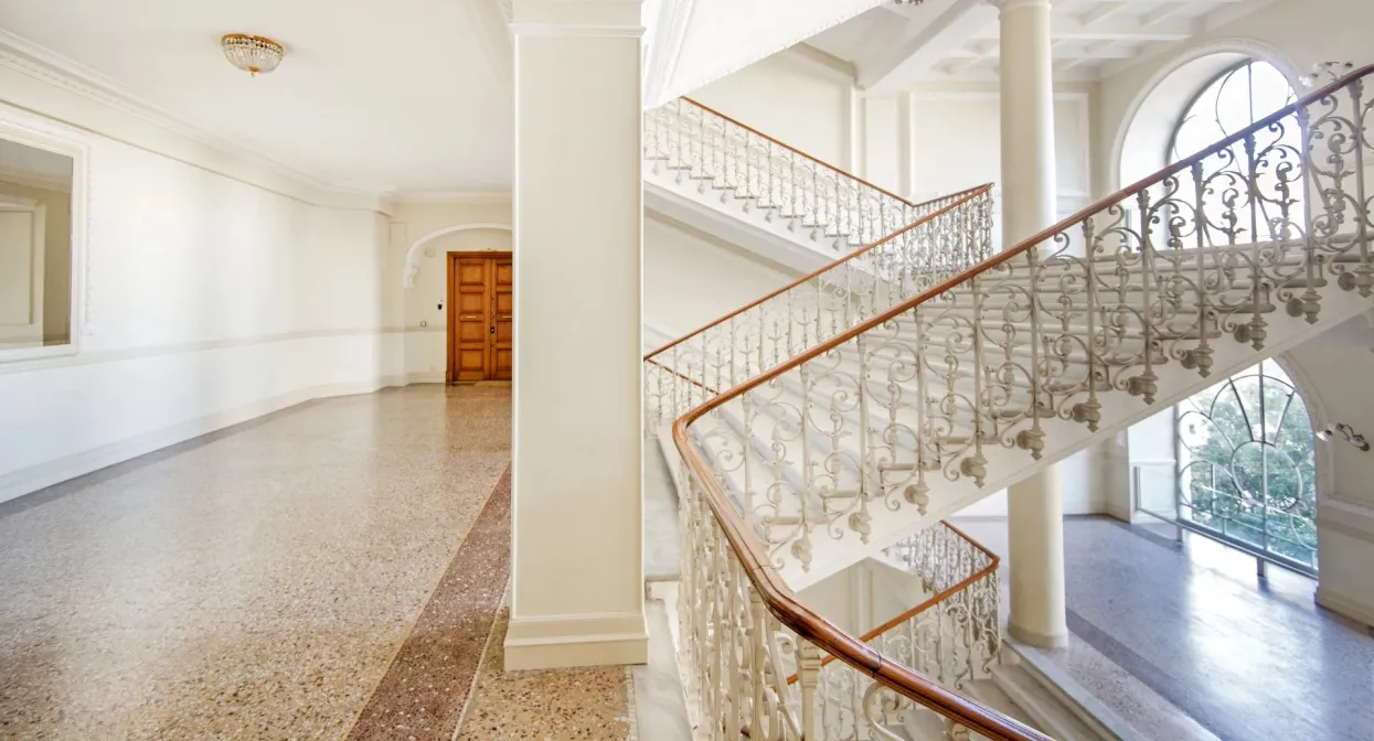 Apartment with panoramic view and dominating sea and city — real estate on the French Riviera — photo 39