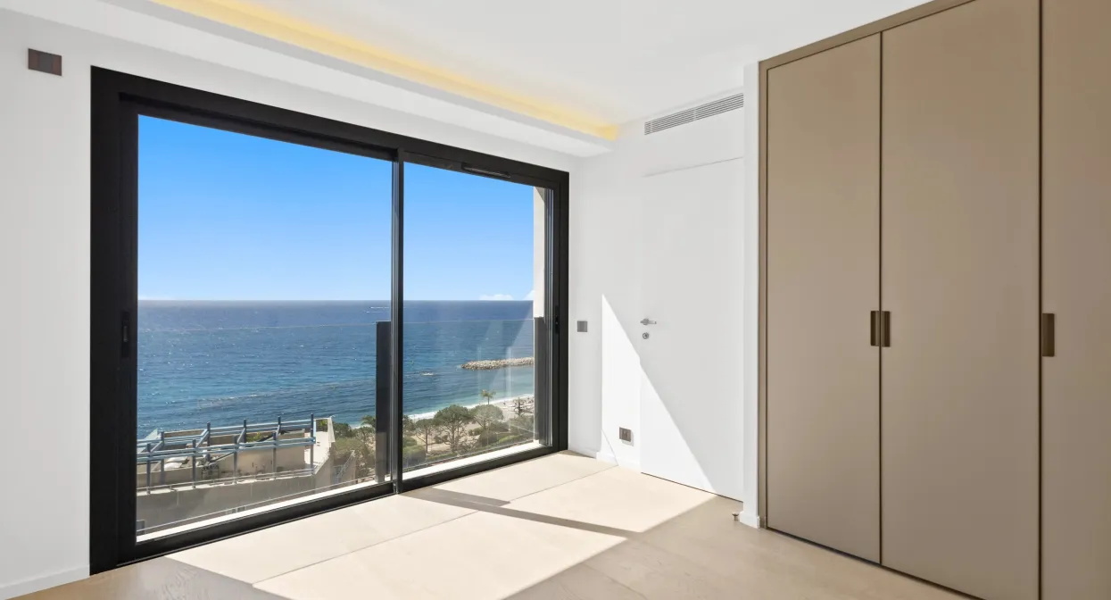 Penthouse Apartment with Panoramic Sea Views — real estate on the French Riviera — photo 5