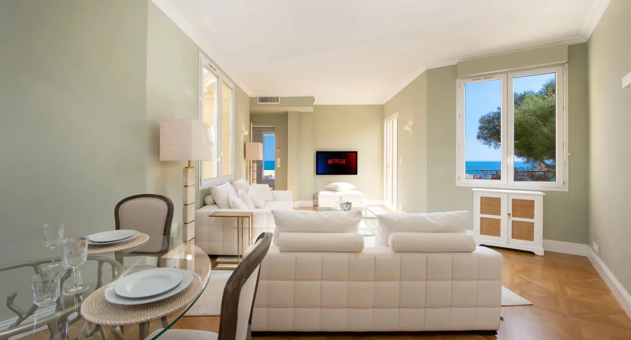 Unique penthouse with terraces and sea views — real estate on the French Riviera — photo 32