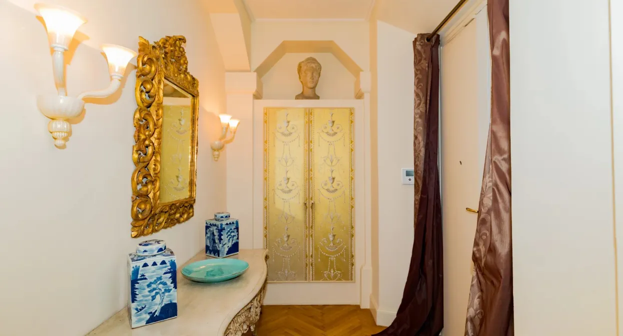 Apartment with panoramic view and dominating sea and city — real estate on the French Riviera — photo 21