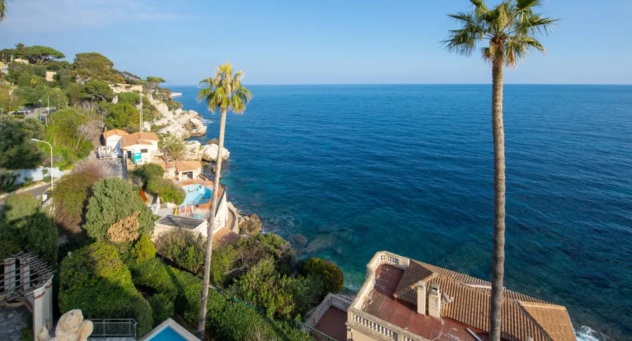 Unique penthouse with terraces and sea views — real estate on the French Riviera — photo 57