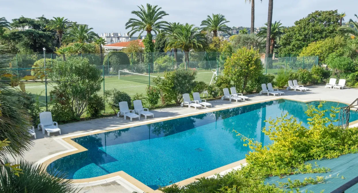 Apartment with panoramic view and dominating sea and city — real estate on the French Riviera — photo 33