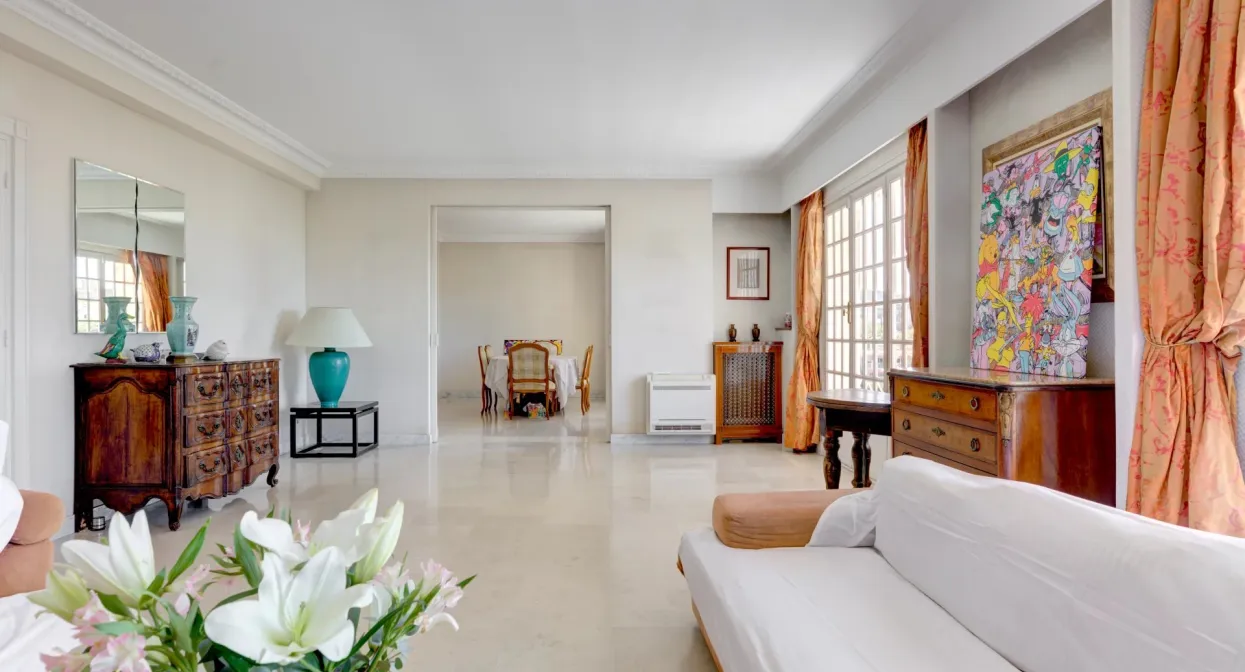 Villa in a private estate close to all amenities — real estate on the French Riviera — photo 22