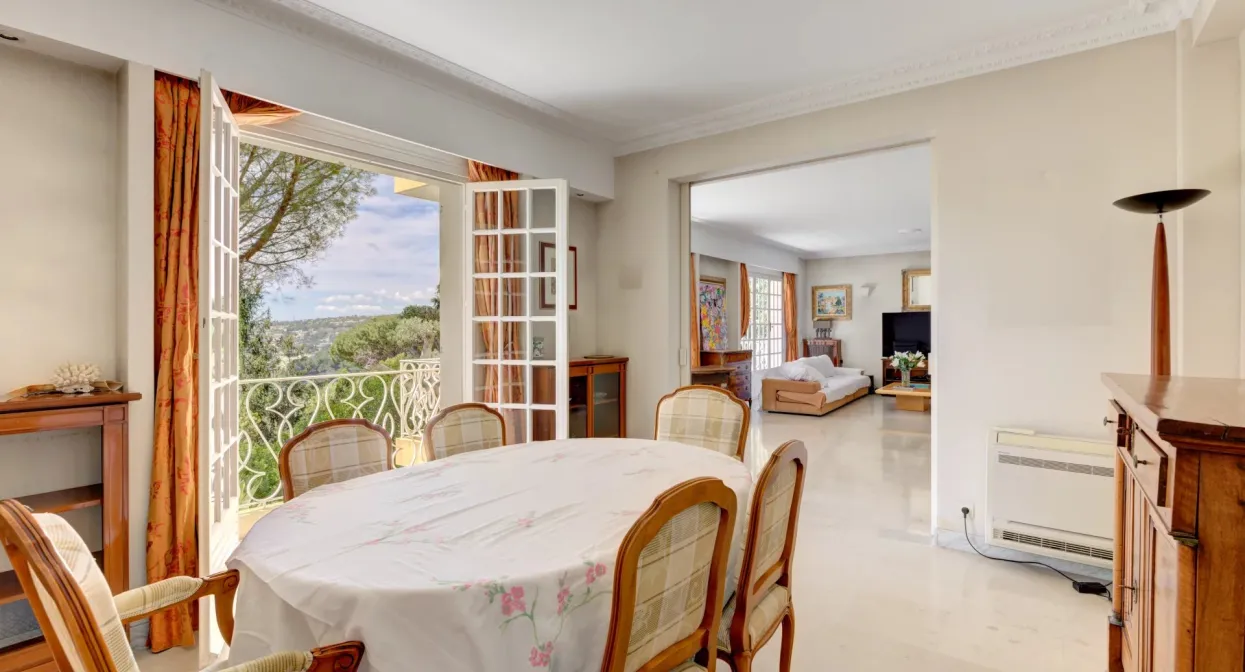 Villa in a private estate close to all amenities — real estate on the French Riviera — photo 7