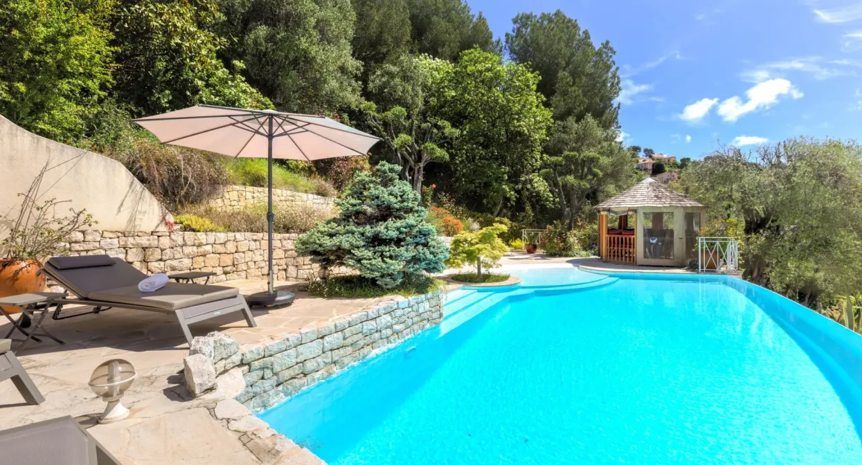 Villa in a private estate close to all amenities — real estate on the French Riviera — photo 24