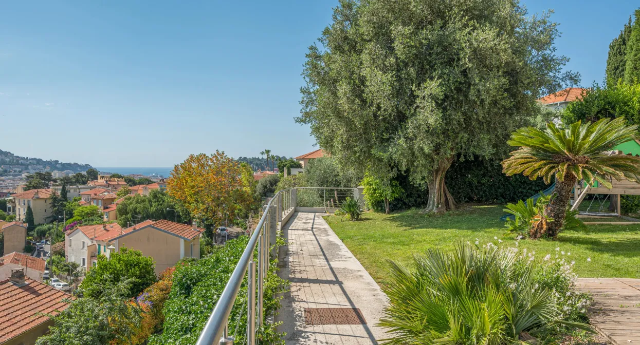 Charming villa in the heart of Cimiez — real estate on the French Riviera — photo 3