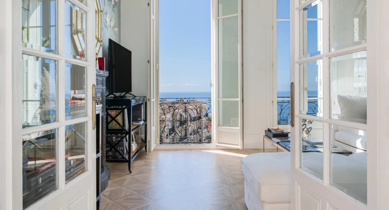 Unique penthouse with terraces and sea views — real estate on the French Riviera — photo 70