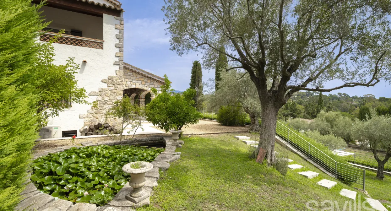 An Exceptional Estate in the Heart of Mougins — real estate on the French Riviera — photo 3