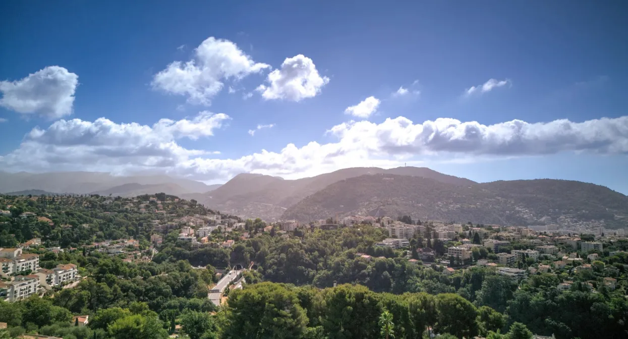 Secure domain with sea view and landscaped garden — real estate on the French Riviera — photo 21