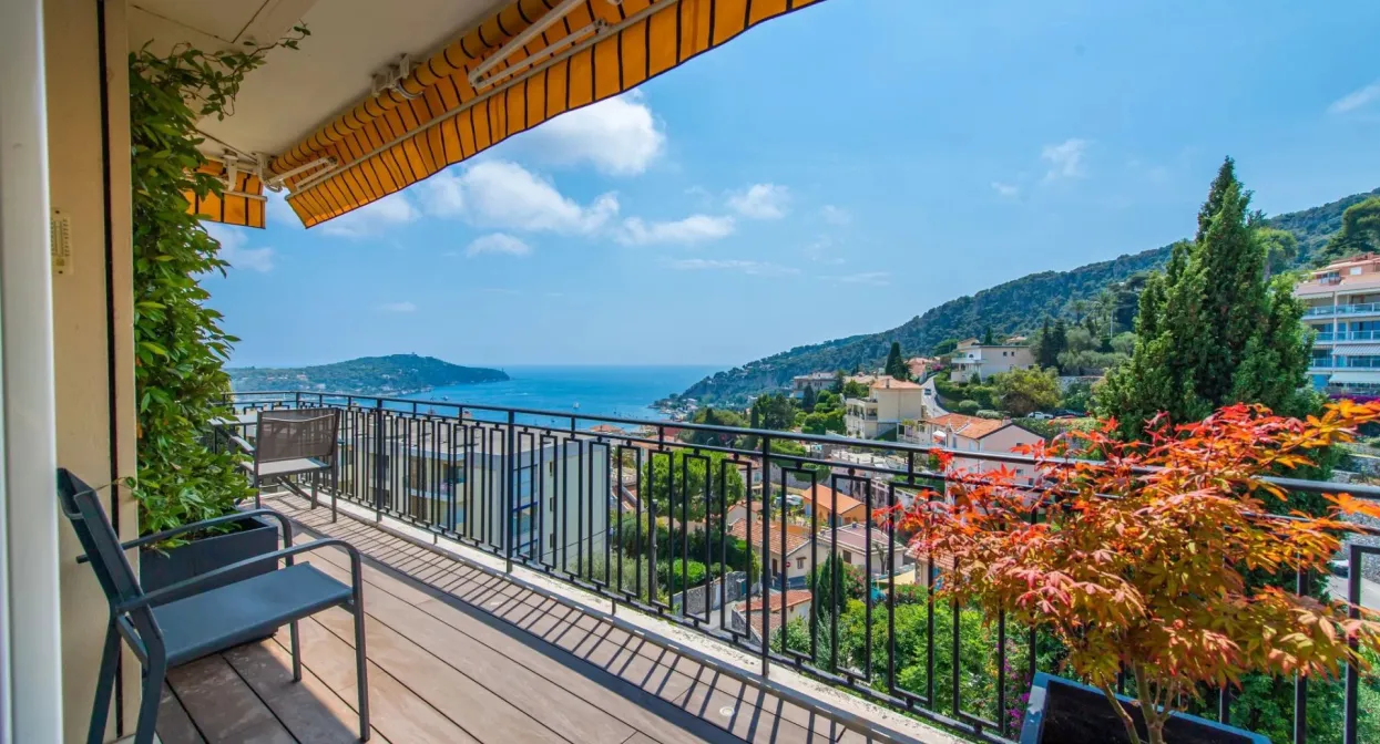 2 bedroom apartment with 25 sq m sea view terrace — real estate on the French Riviera — photo 1
