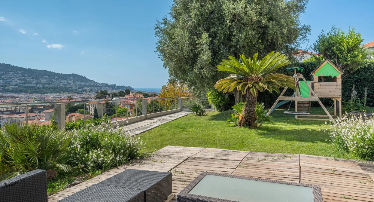 Charming villa in the heart of Cimiez — real estate on the French Riviera — photo 20