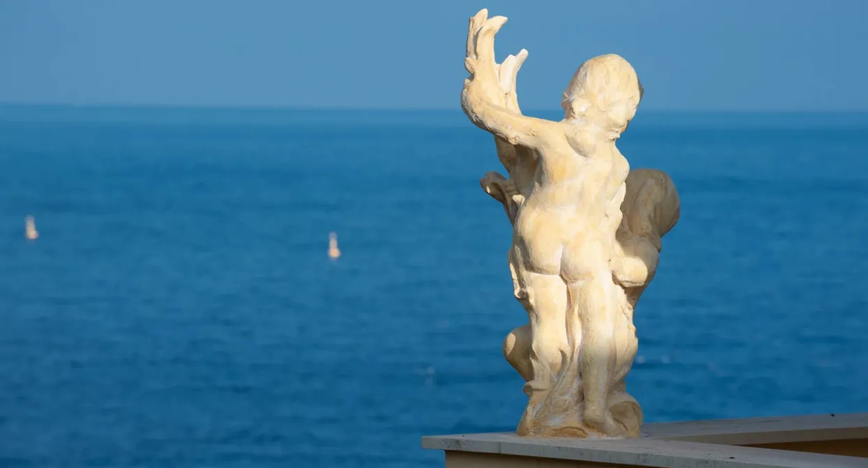 Unique penthouse with terraces and sea views — real estate on the French Riviera — photo 65