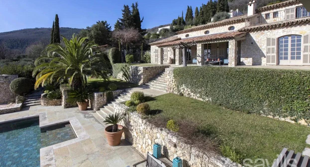 An Exceptional Provençal Bastide — real estate on the French Riviera — photo 4