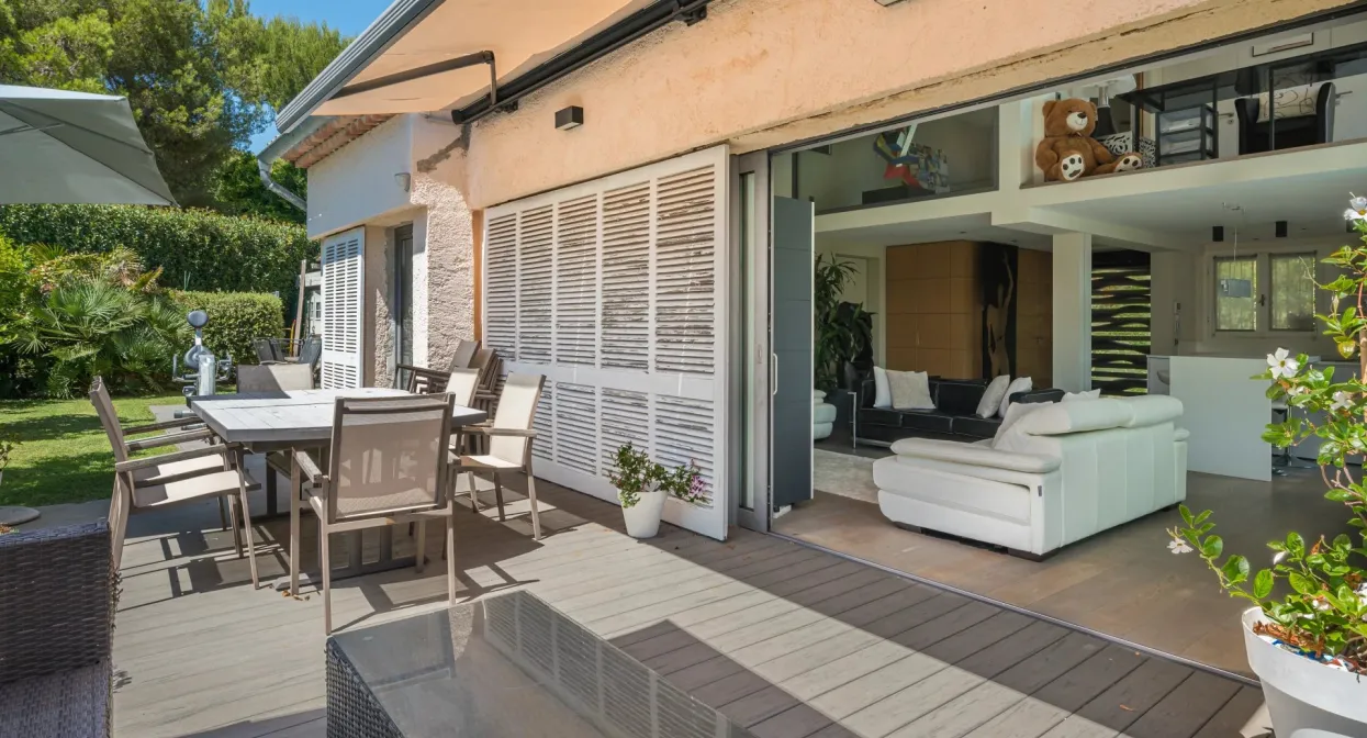 Charming semi-detached villa with pool — real estate on the French Riviera — photo 2