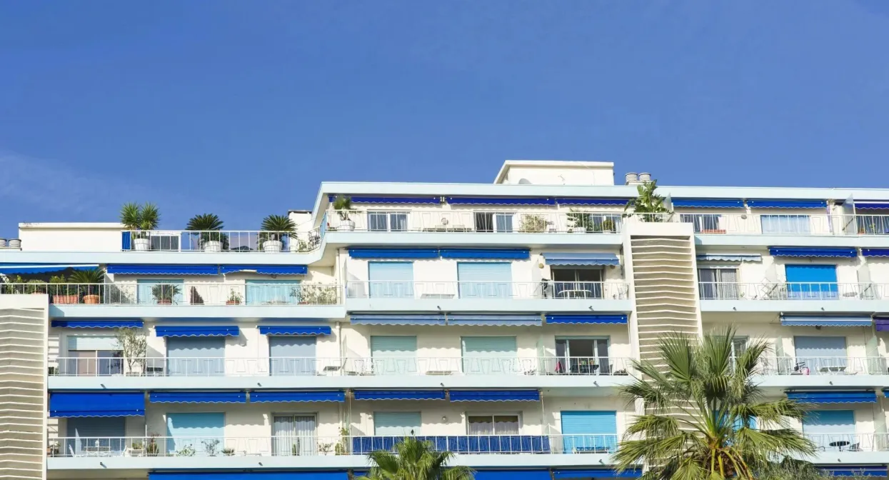 Waterfront Penthouse with 150 sq m terrace — real estate on the French Riviera — photo 5