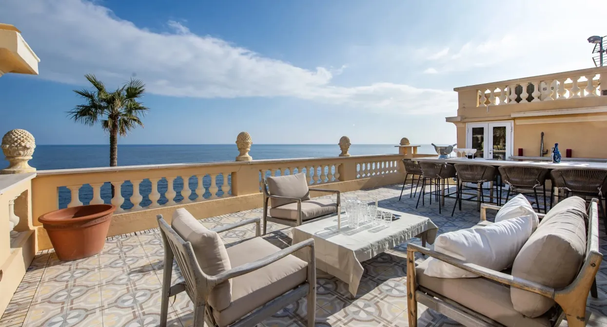 Unique penthouse with terraces and sea views — real estate on the French Riviera — photo 40