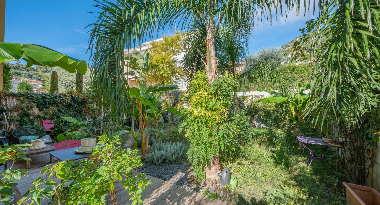 Beaulieu-sur-Mer — The Privacy of a Garden, the Elegance of a Coveted Address — real estate on the French Riviera — photo 8