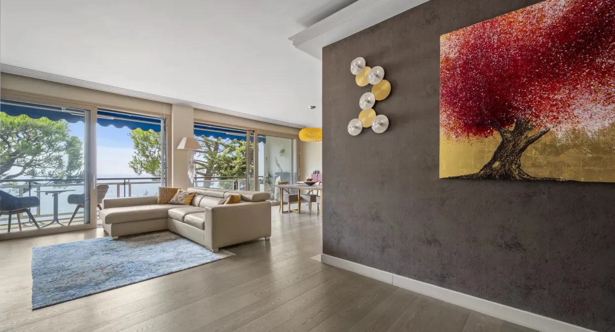 Discreet residence with private seafront access — real estate on the French Riviera — photo 5