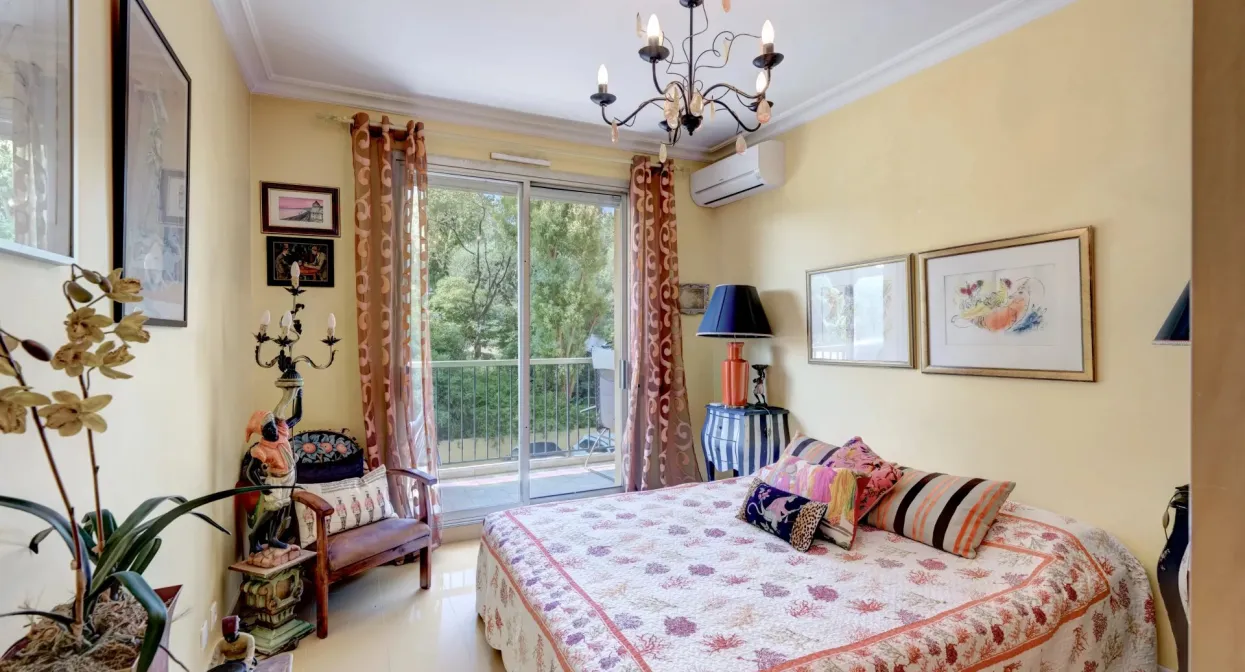 Three bedroom apartment with sea view — real estate on the French Riviera — photo 9