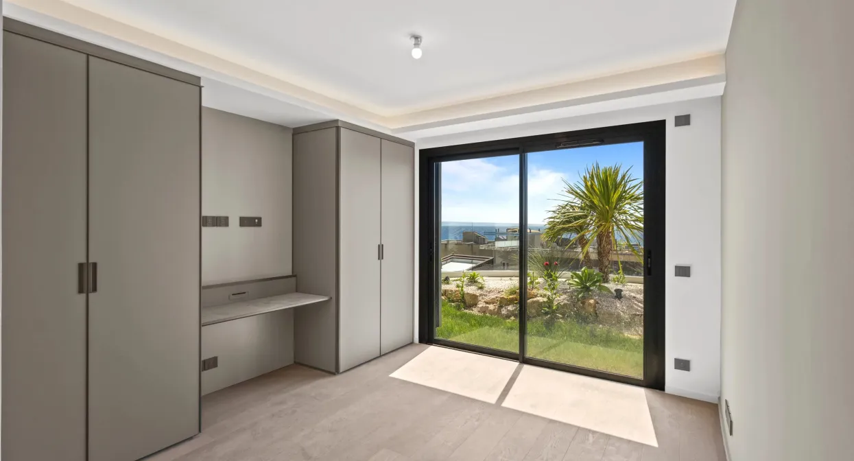 New Four-Bedroom Apartment – Within Walking Distance of the Beaches and Monaco — real estate on the French Riviera — photo 6