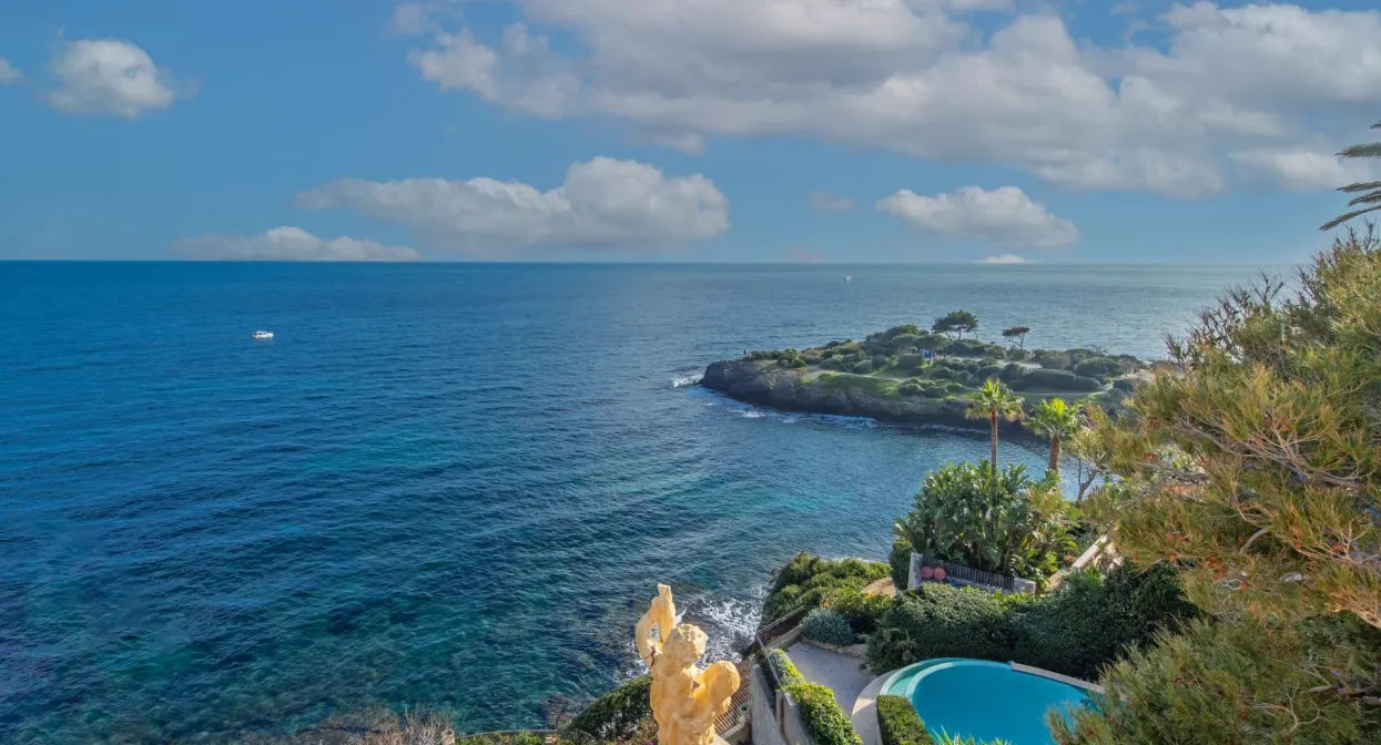Unique penthouse with terraces and sea views — real estate on the French Riviera — photo 52