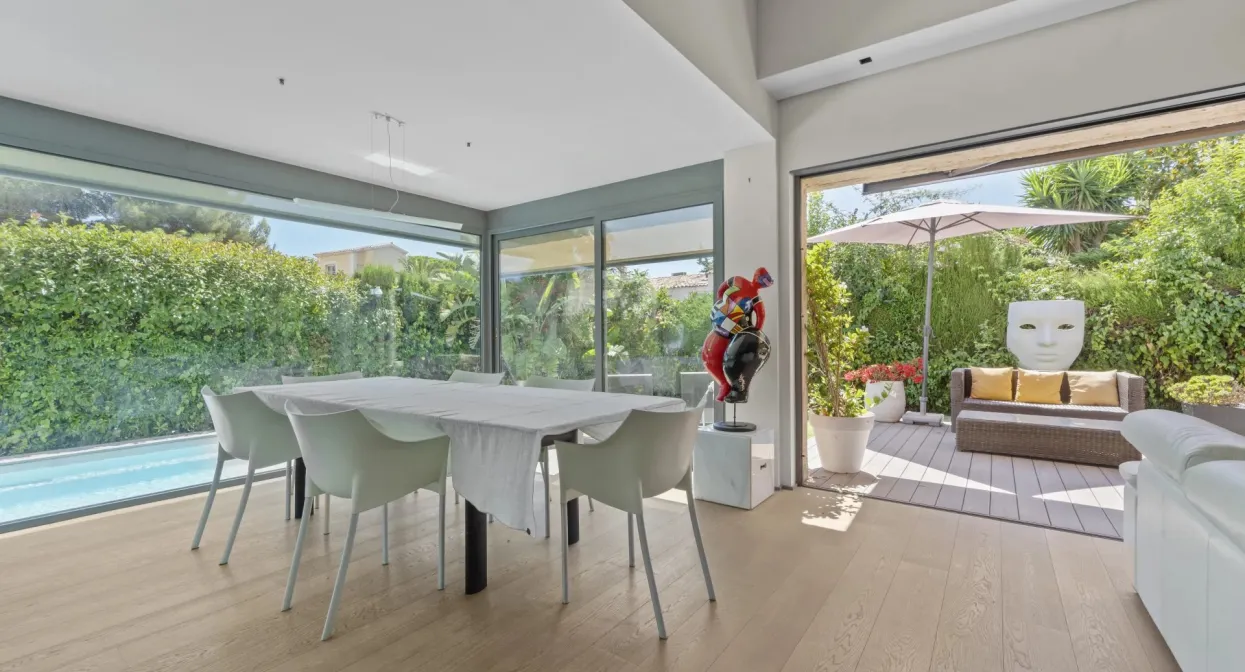 Charming semi-detached villa with pool — real estate on the French Riviera — photo 4