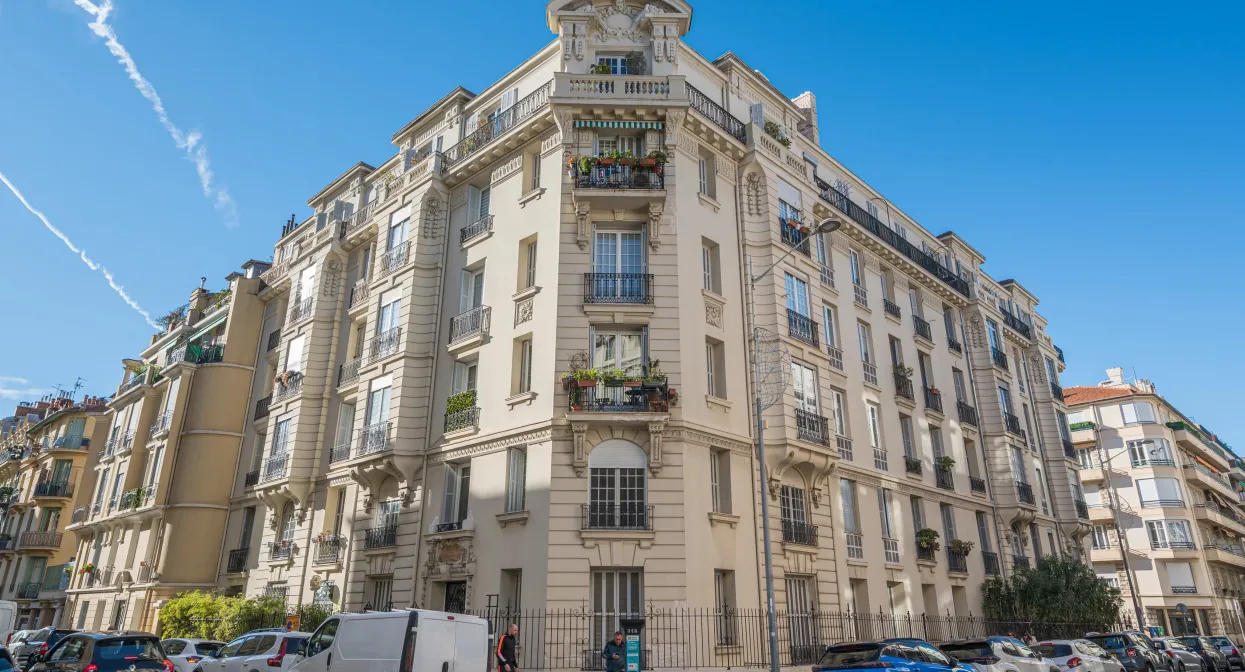 Elegant and refurbished penthouse in Les Musiciens — real estate on the French Riviera — photo 27