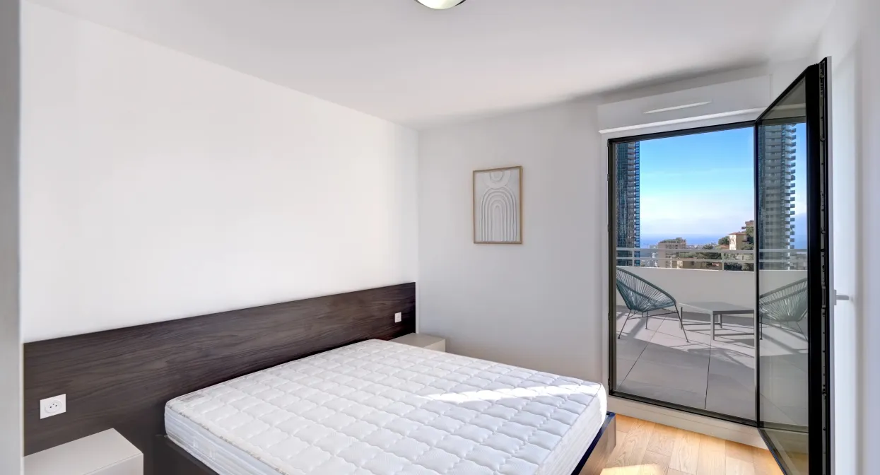 Prestigious apartment with sea view close to Monaco — real estate on the French Riviera — photo 9