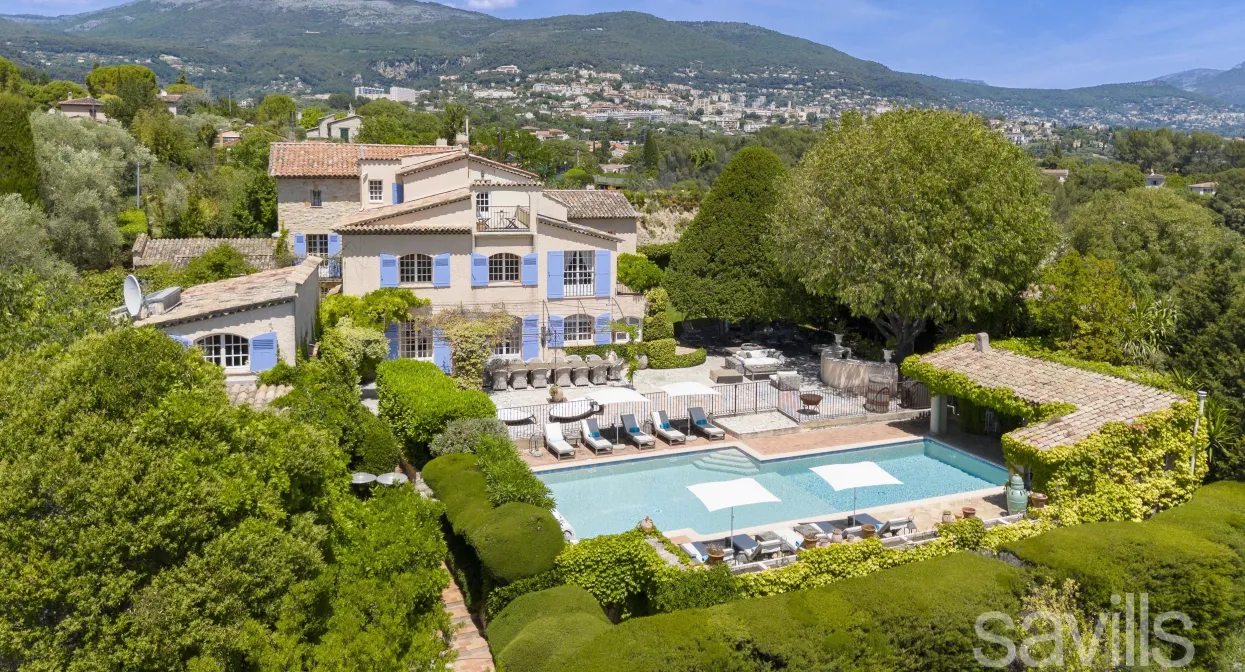 An exceptional estate in the heart of Provence — real estate on the French Riviera — photo 1