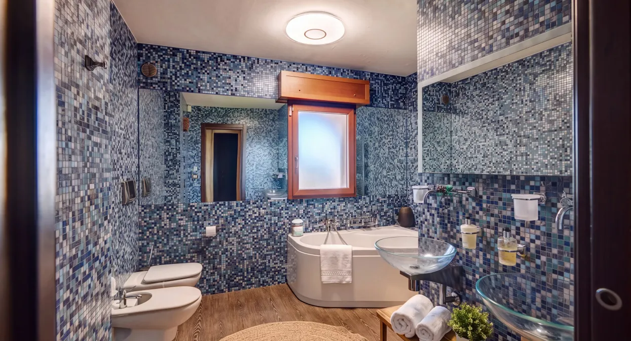 An exceptional villa overlooking the Mediterranean — real estate on the French Riviera — photo 18