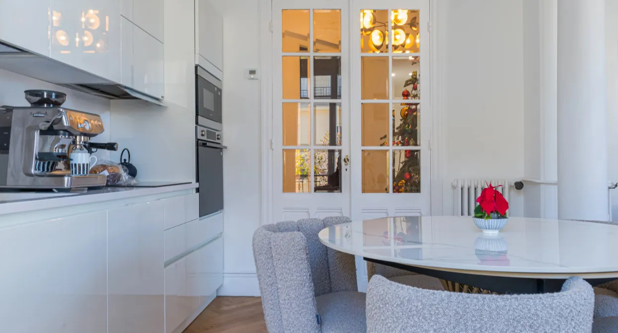 Elegant and refurbished penthouse in Les Musiciens — real estate on the French Riviera — photo 11
