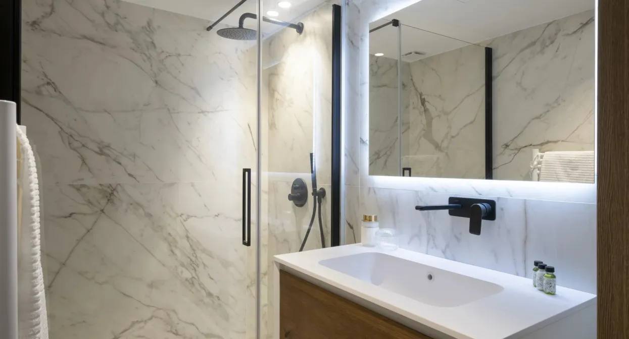 200 sqm apartment in Cannes: 2 pools, tennis, park, and security — real estate on the French Riviera — photo 8