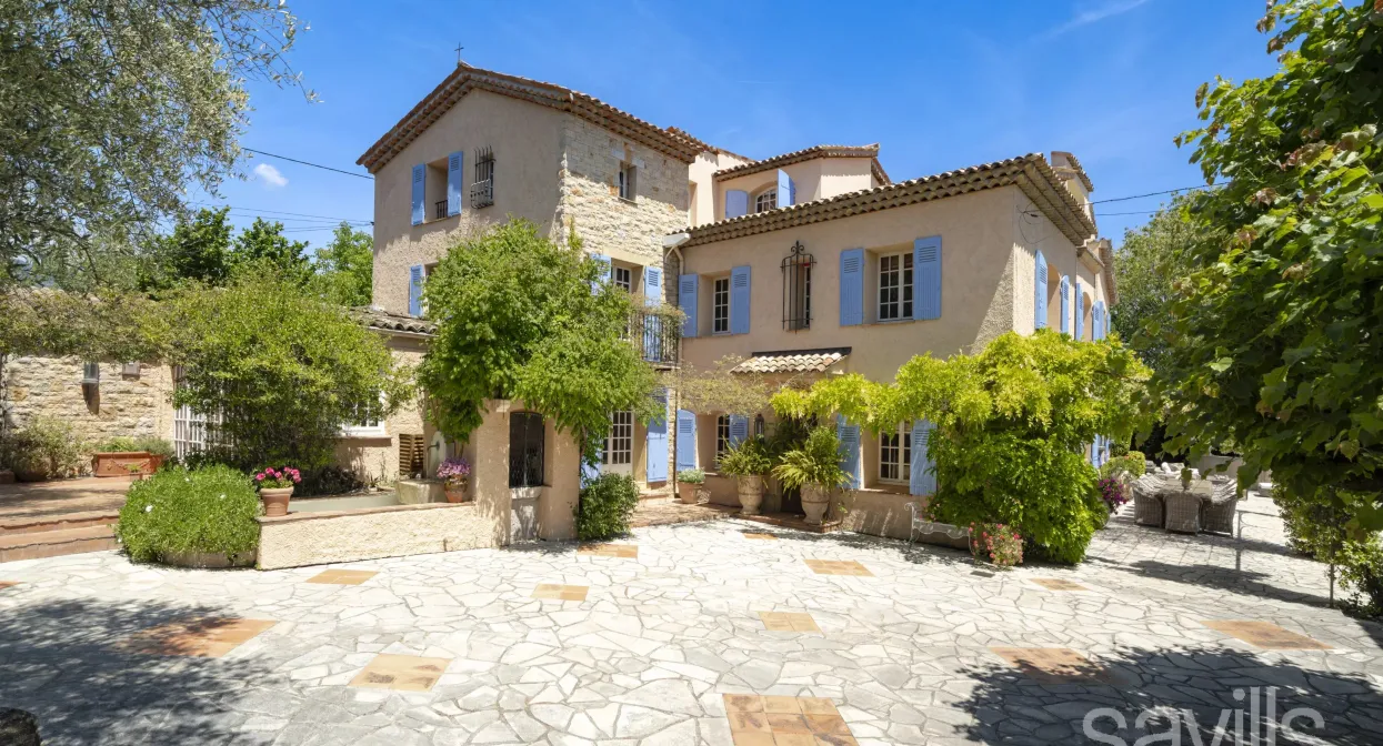 An exceptional estate in the heart of Provence — real estate on the French Riviera — photo 2