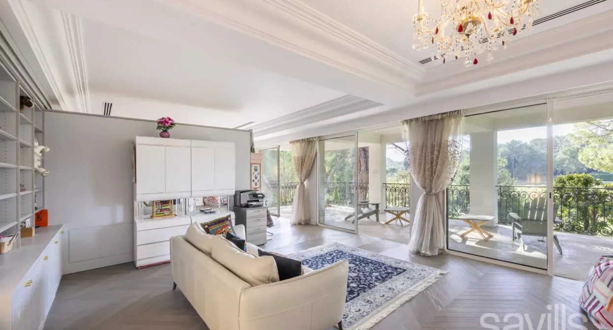 Exceptional property in a private green haven — real estate on the French Riviera — photo 8