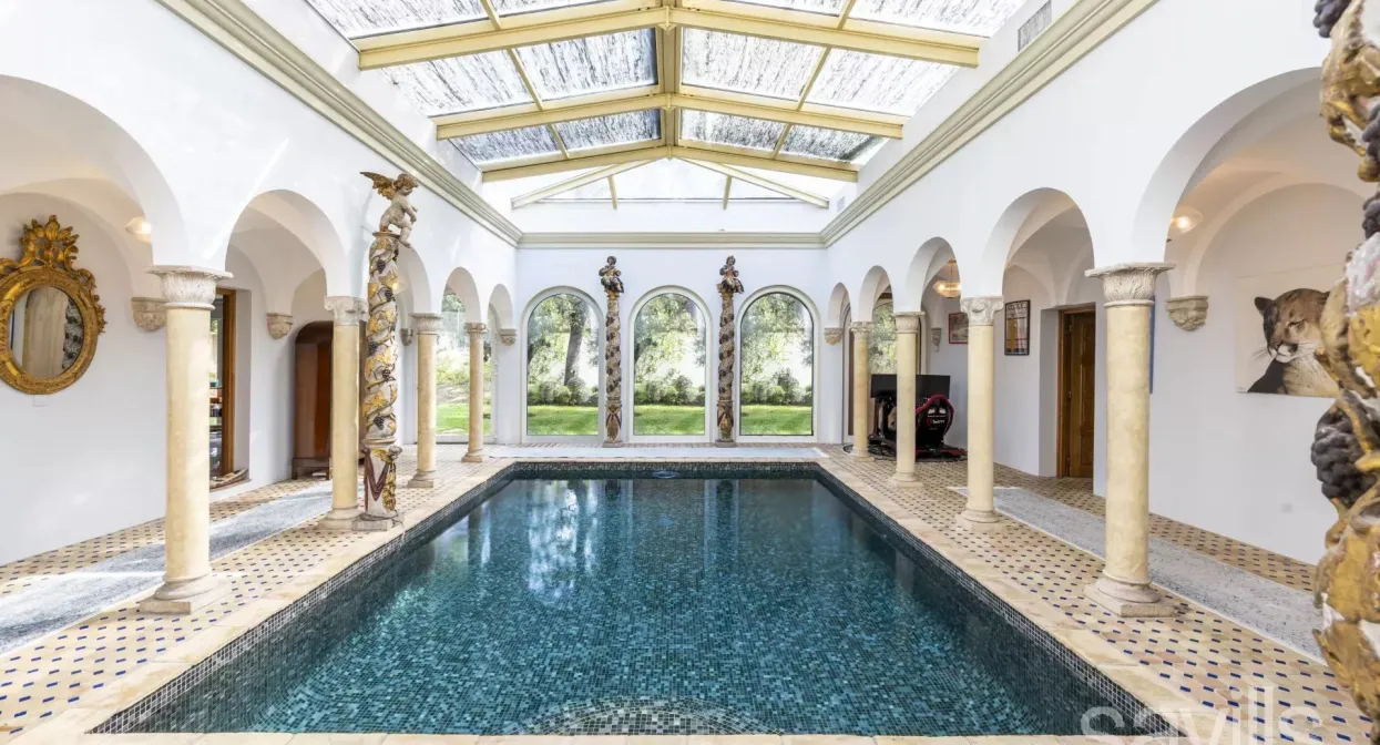 Exceptional property in a private green haven — real estate on the French Riviera — photo 4