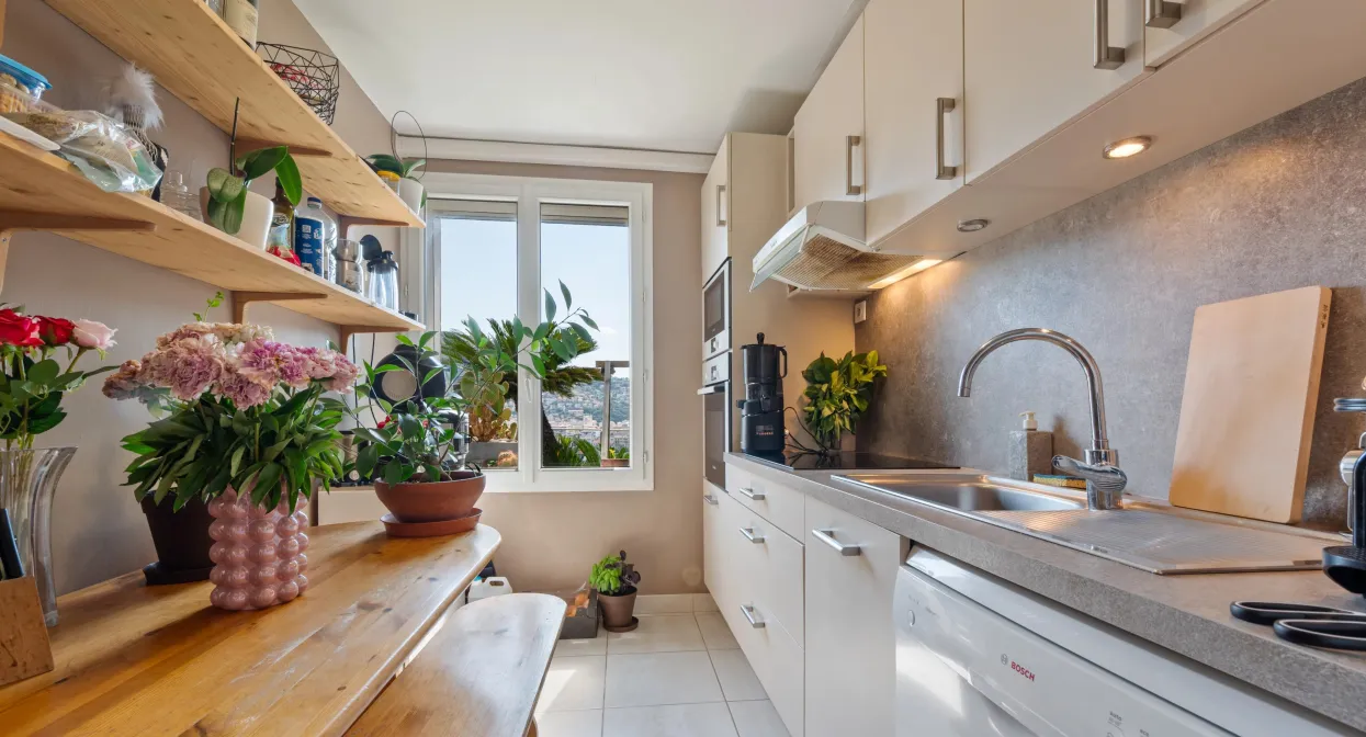 Charming villa in the heart of Cimiez — real estate on the French Riviera — photo 17