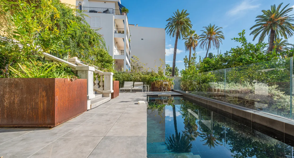 Beaulieu-sur-Mer — The Privacy of a Garden, the Elegance of a Coveted Address — real estate on the French Riviera — photo 3