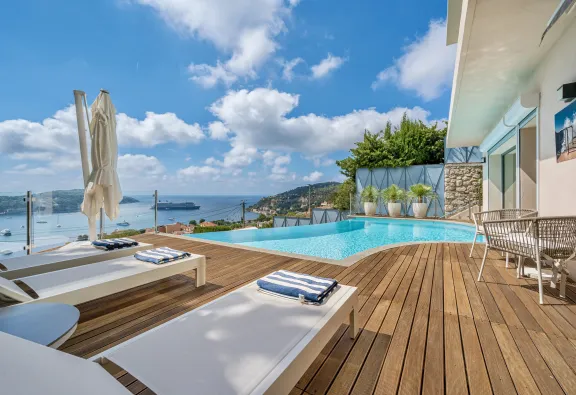 Contemporary Style Villa Overlooking Cap Ferrat — real estate on the French Riviera — photo 25